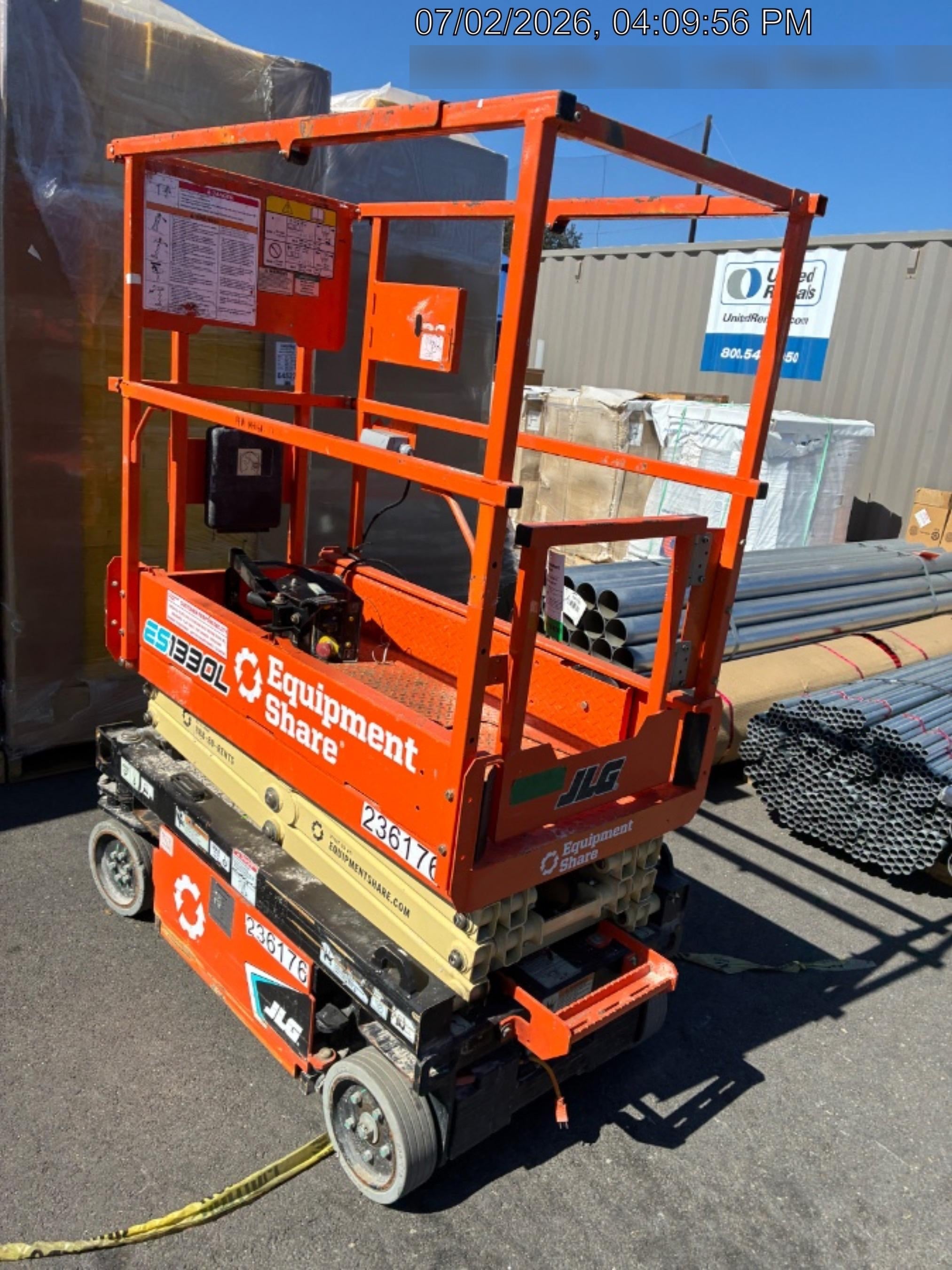 2022 JLG ES1330L