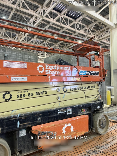 2023 JLG ES2632