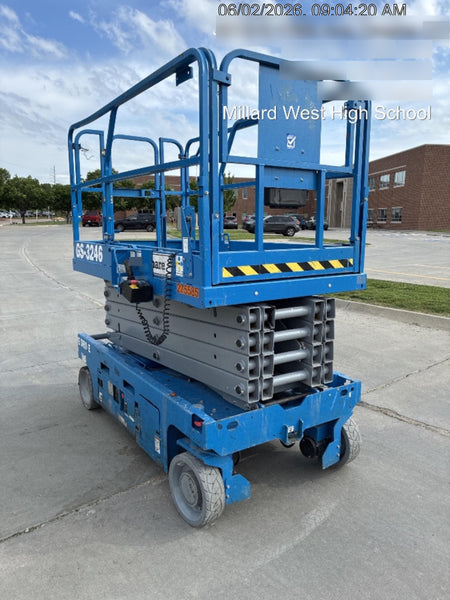 2022 GENIE GS-3246