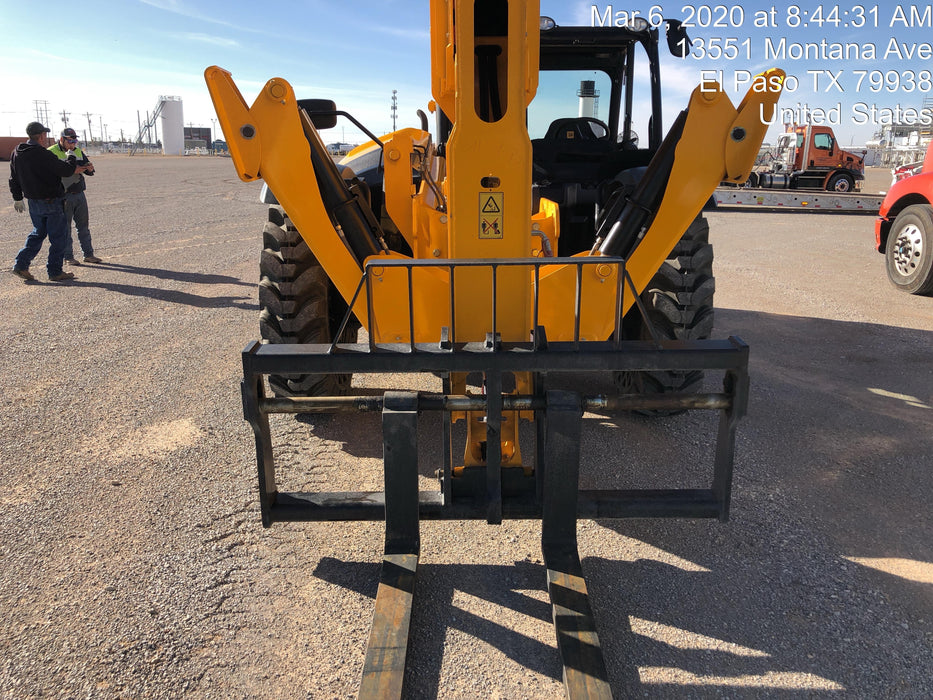 2020 JCB 510-56 Canopy, 74 HP, Solid Tires, STD Worklight, Beacon, Aux Hydraulics, Lifting Eye, Back up Alarm w/66" Carriage/60" Forks