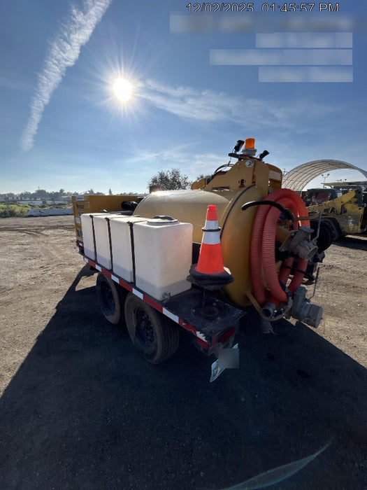2023 Vac-Tron LP573XDT T4 Koehler Diesel Engine, 500 Gallon Debris Tank, x2 100 Gallon Water Tanks