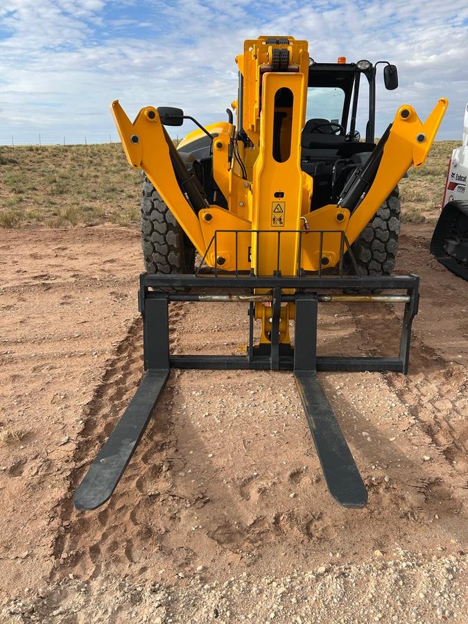 2025 JCB 512-56