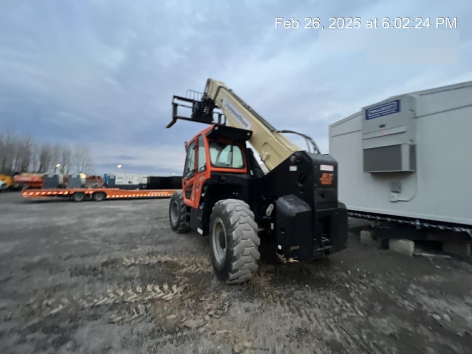 2022 JLG 1732