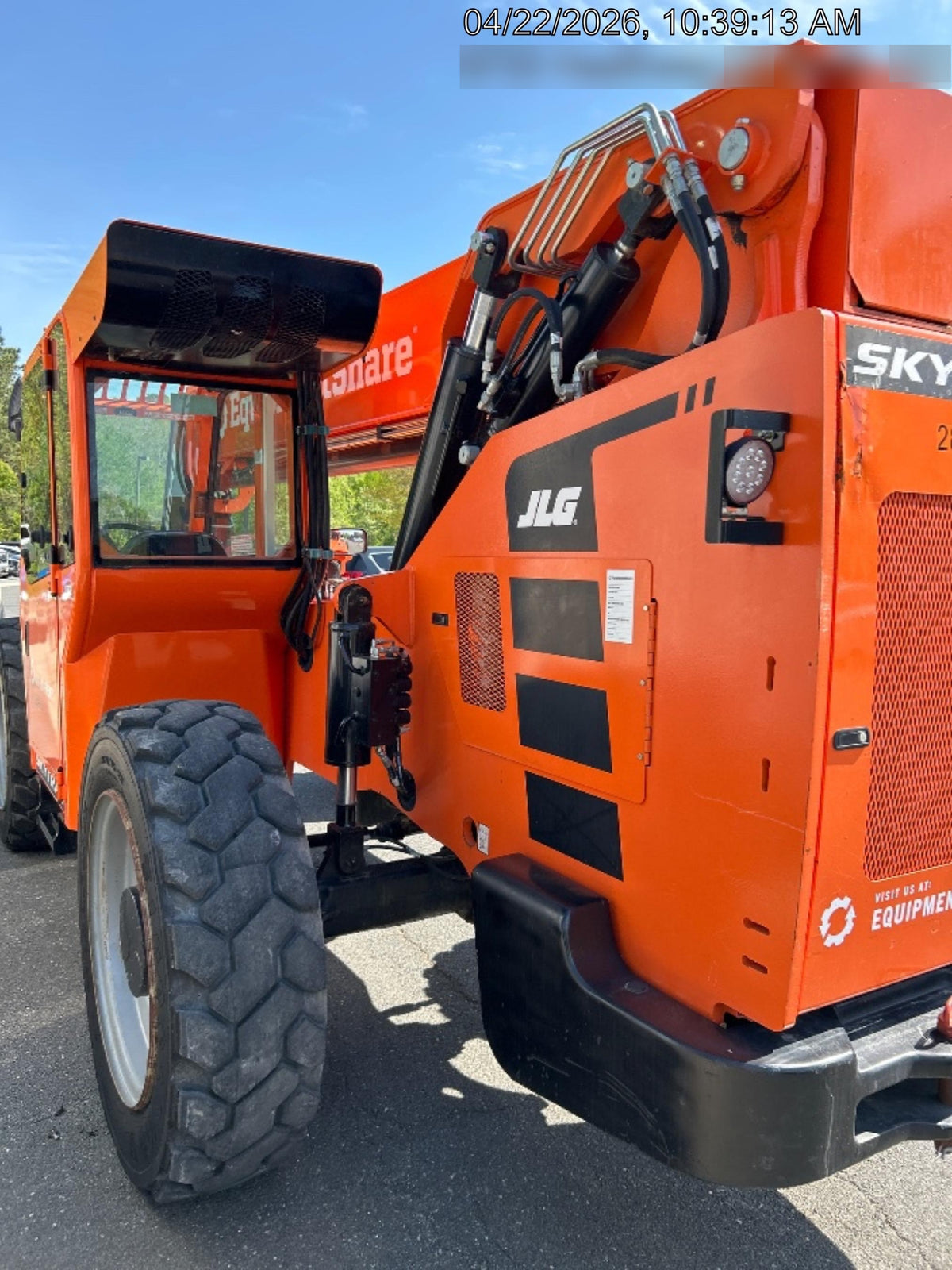2022 SKYTRAK 8042
