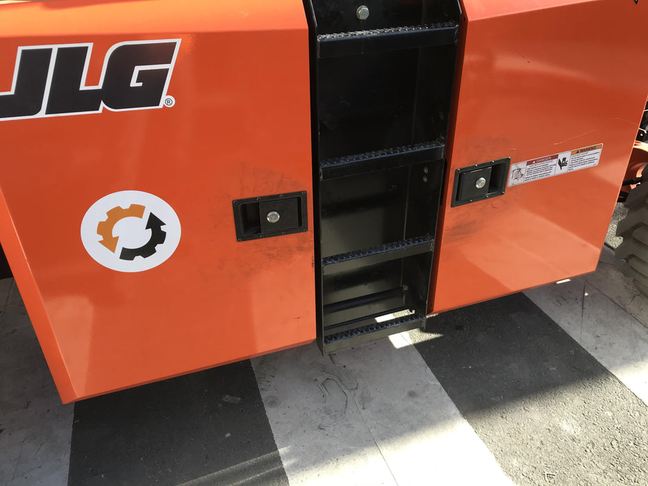2019 JLG 430LRT
