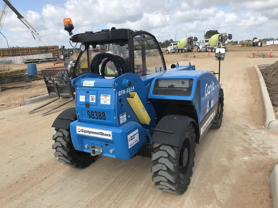 2020 Genie GTH-5519 Cab/Heat/Air, Solid Tires, Work Lights, Beacon, Aux Hydraulics, Back up Alarm