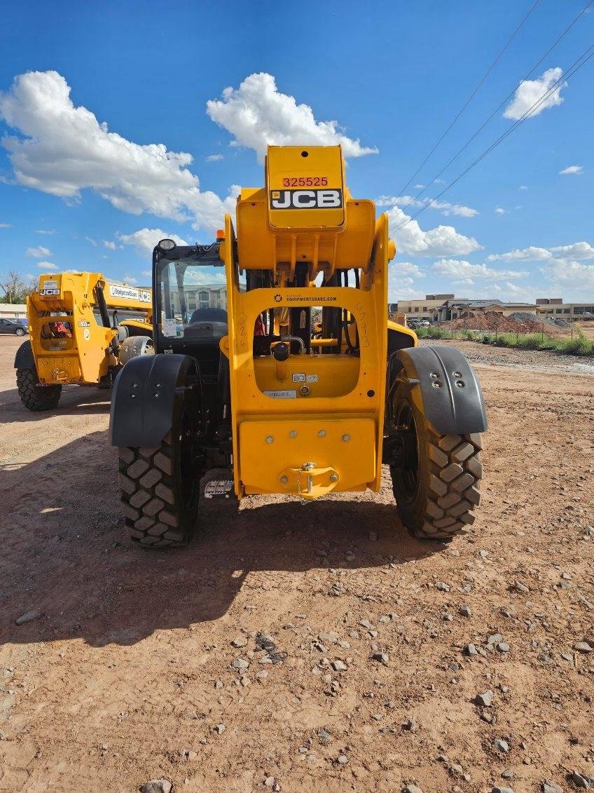 2023 JCB 509-42