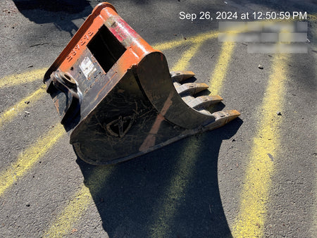 2022 PALADIN 18" Tooth Bucket, Paladin