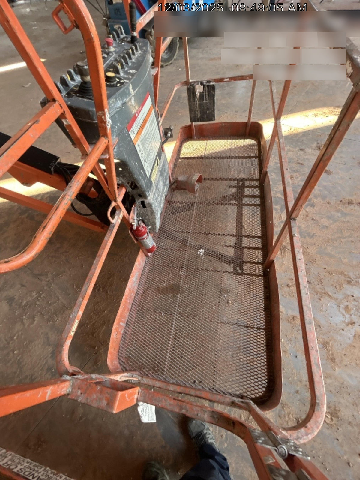 2017 JLG 660SJ