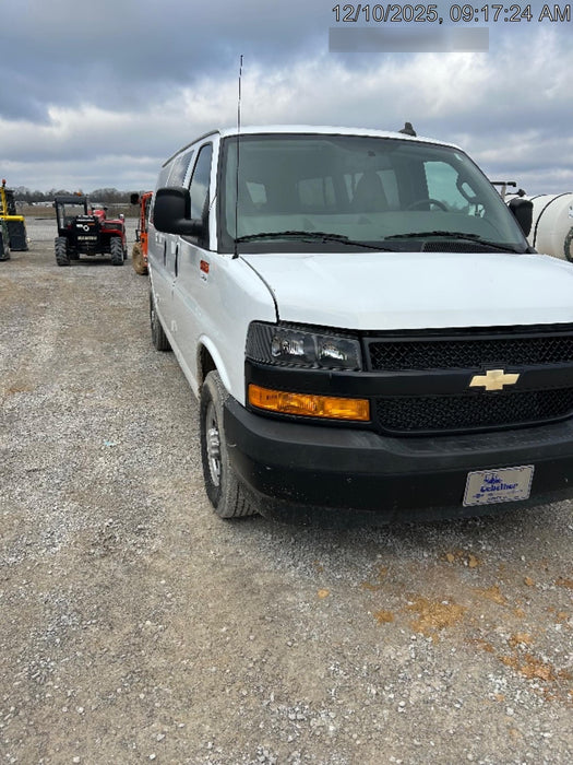 2023 CHEVROLET Express Van - Rental