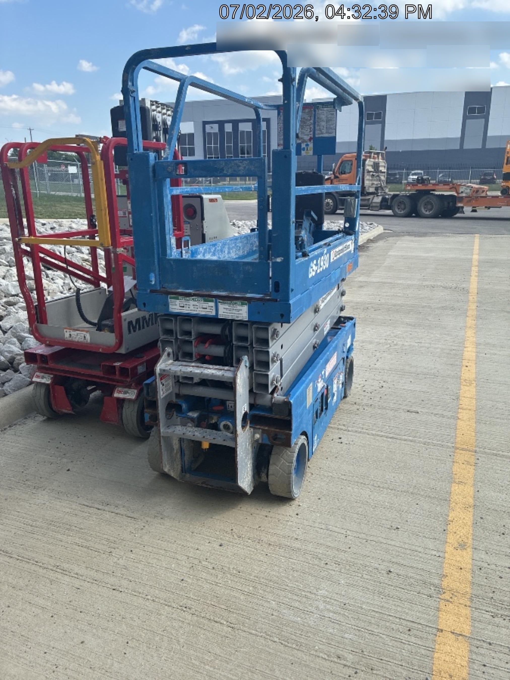 2020 Genie GS-1930 Solid Non Marking Tires, Beacon, Folding rails with half height swing gate