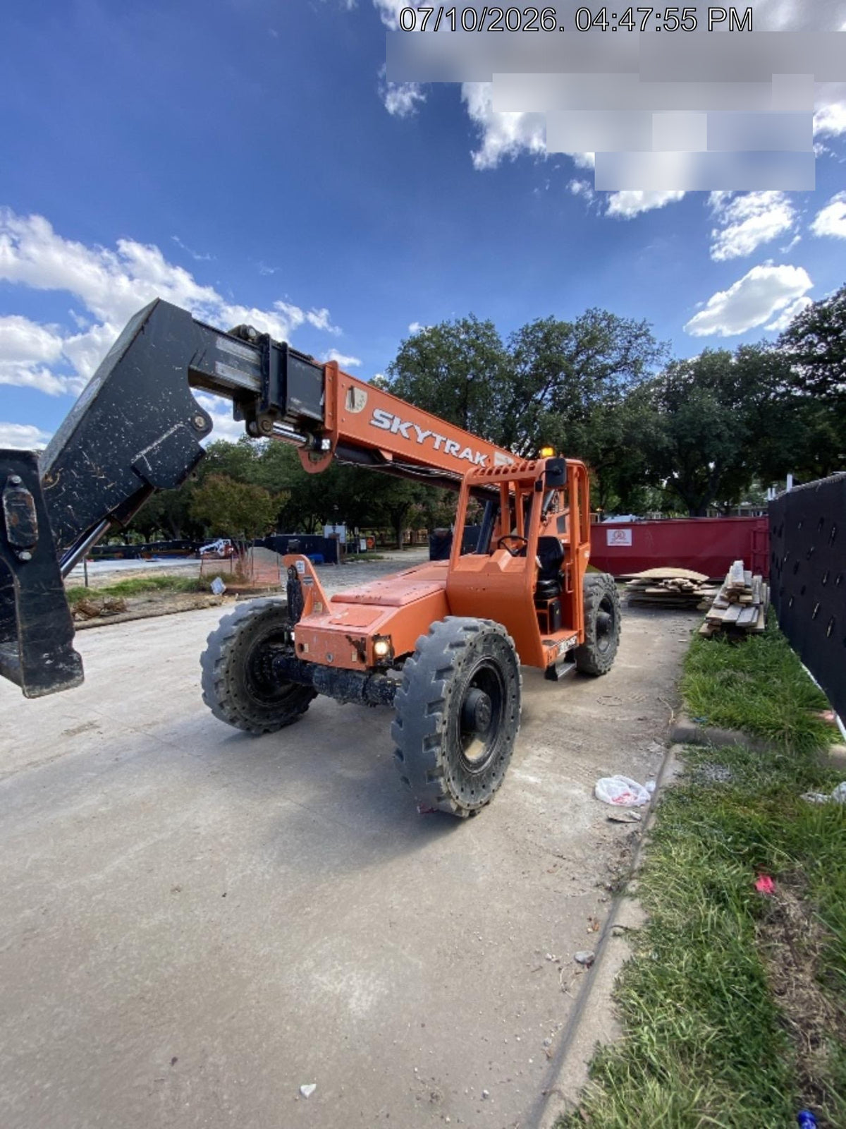 2018 Skytrak 8042 JLG Skytrak 8042, Solid Tires (shipping-Boss), Open ROPS, Beacon and Work Light Package