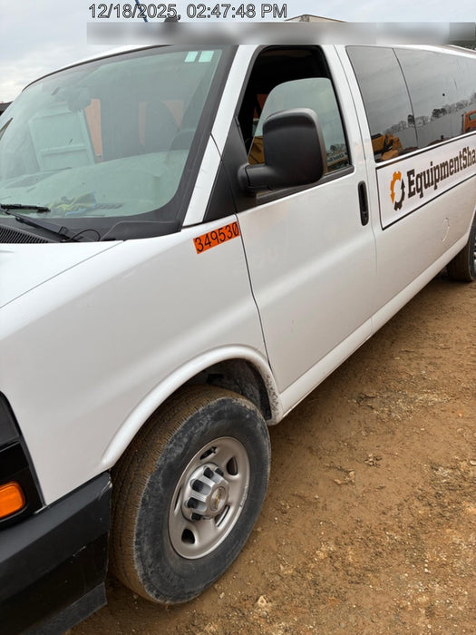 2023 CHEVROLET Express Van - Rental