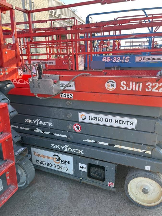 2018 Skyjack SJIII-3226 Skyjack SJIII3226 Scissor Lift w/Trojan Batteries
