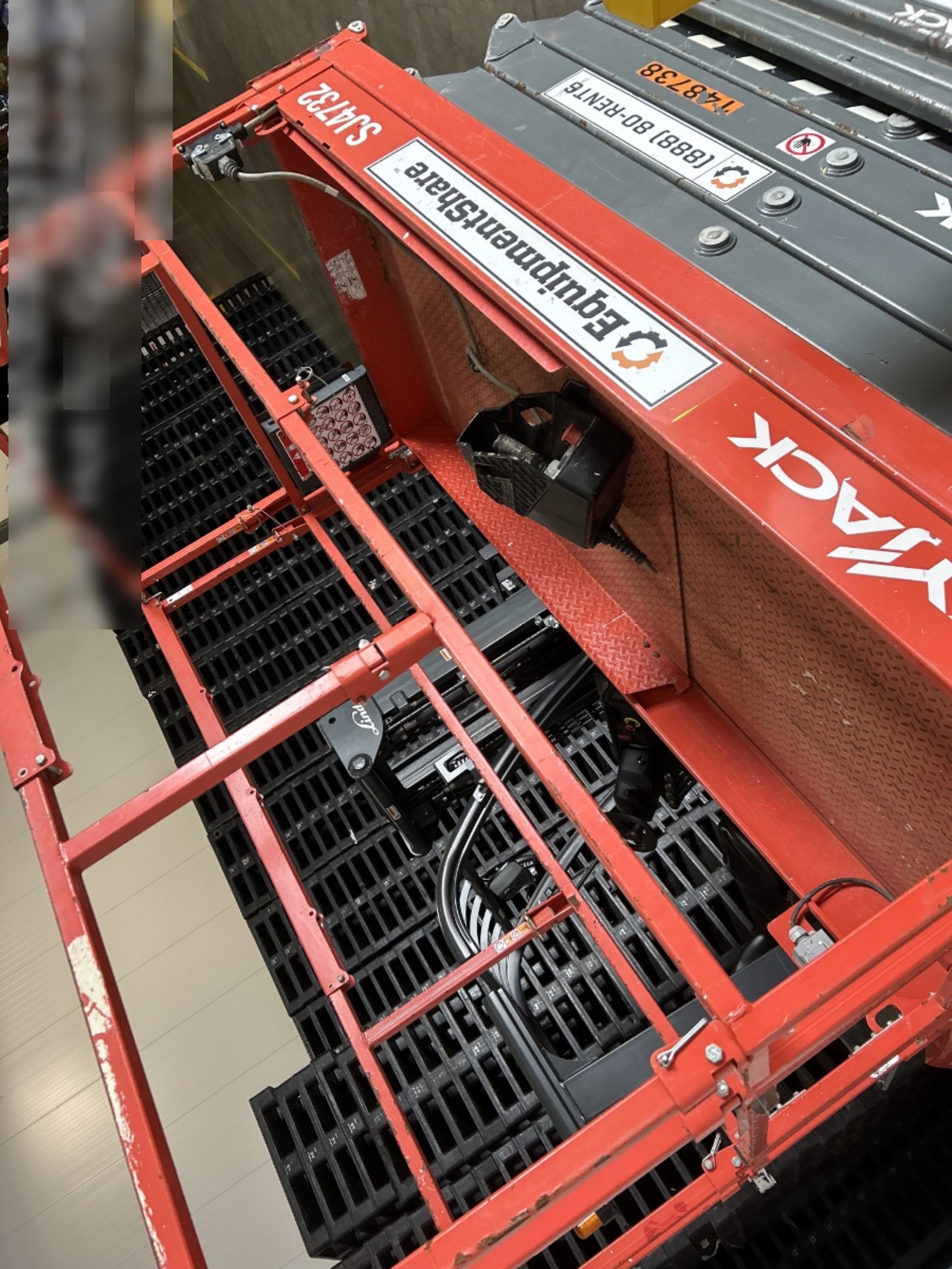 2021 SKYJACK SJ4732
