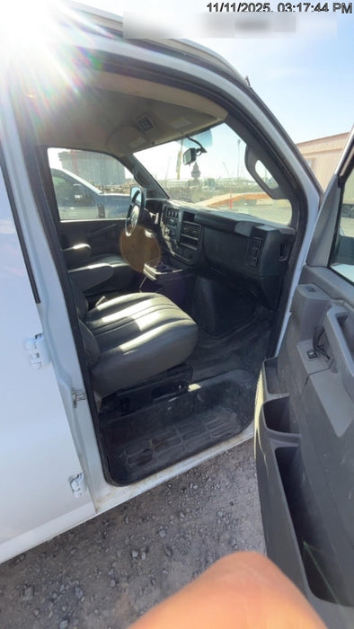 2023 CHEVROLET Express Van - Rental