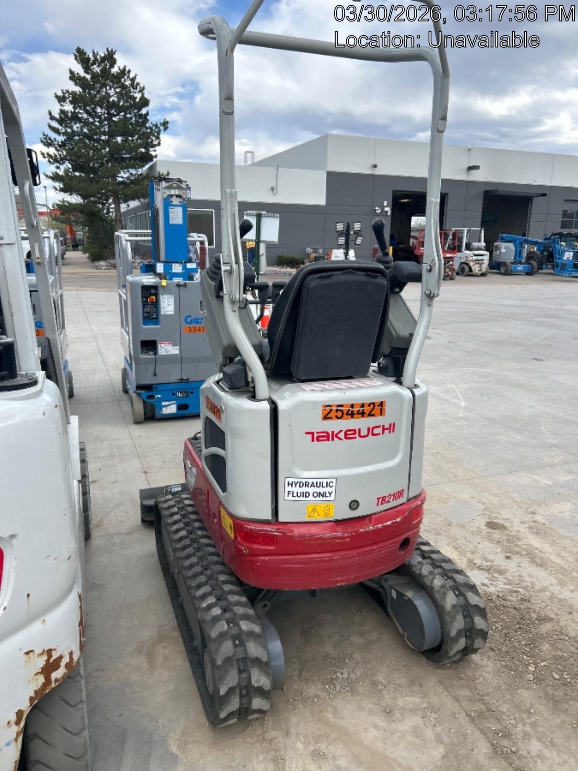 2022 TAKEUCHI TB210R