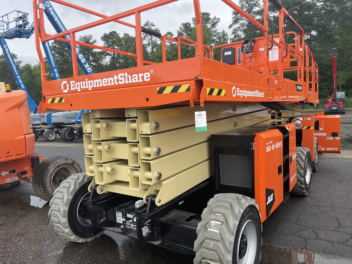 2025 JLG RT4394