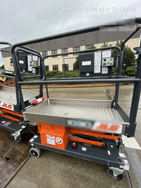2023 JLG 1030P