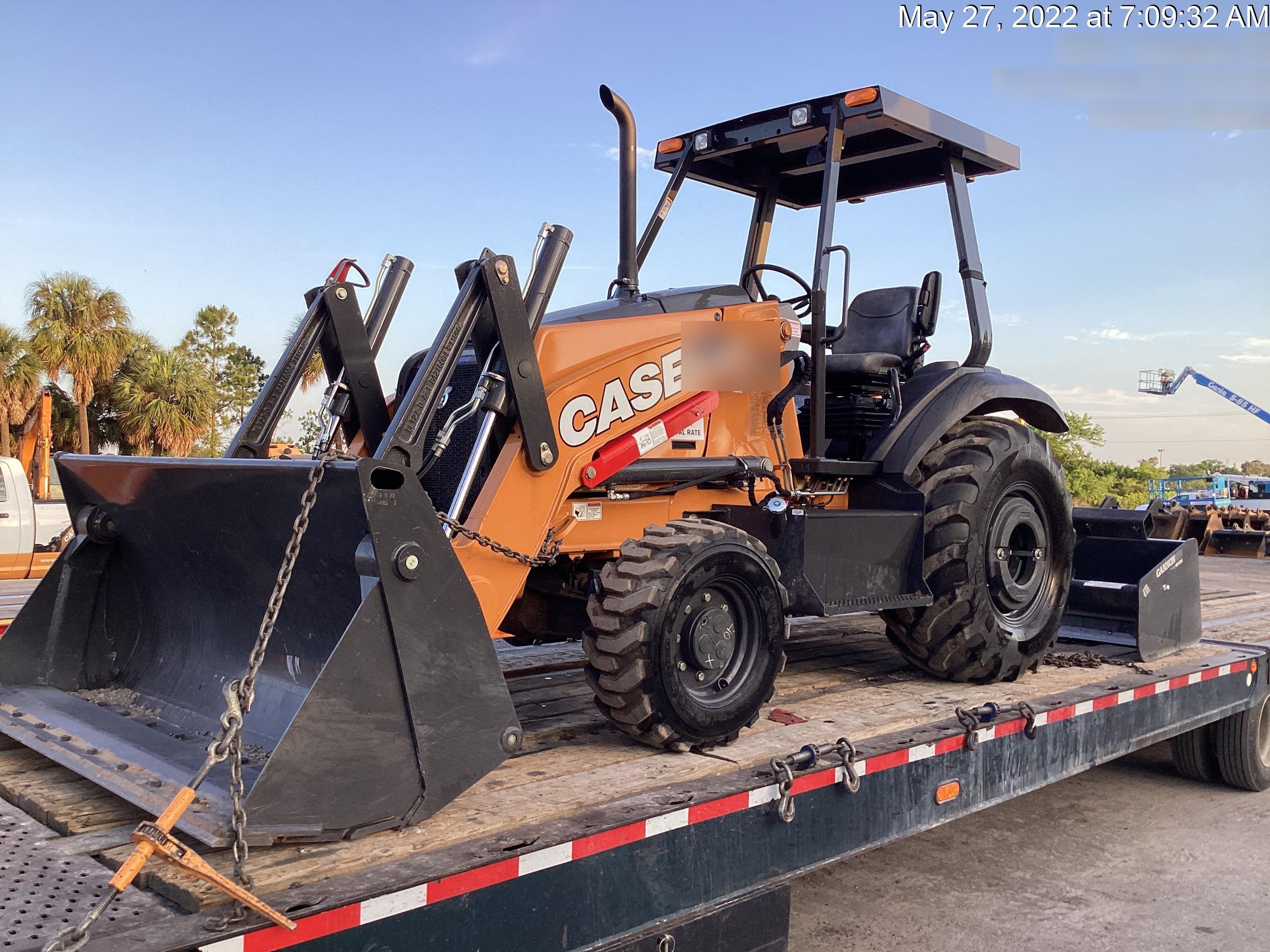 2022 CASE 570N EP