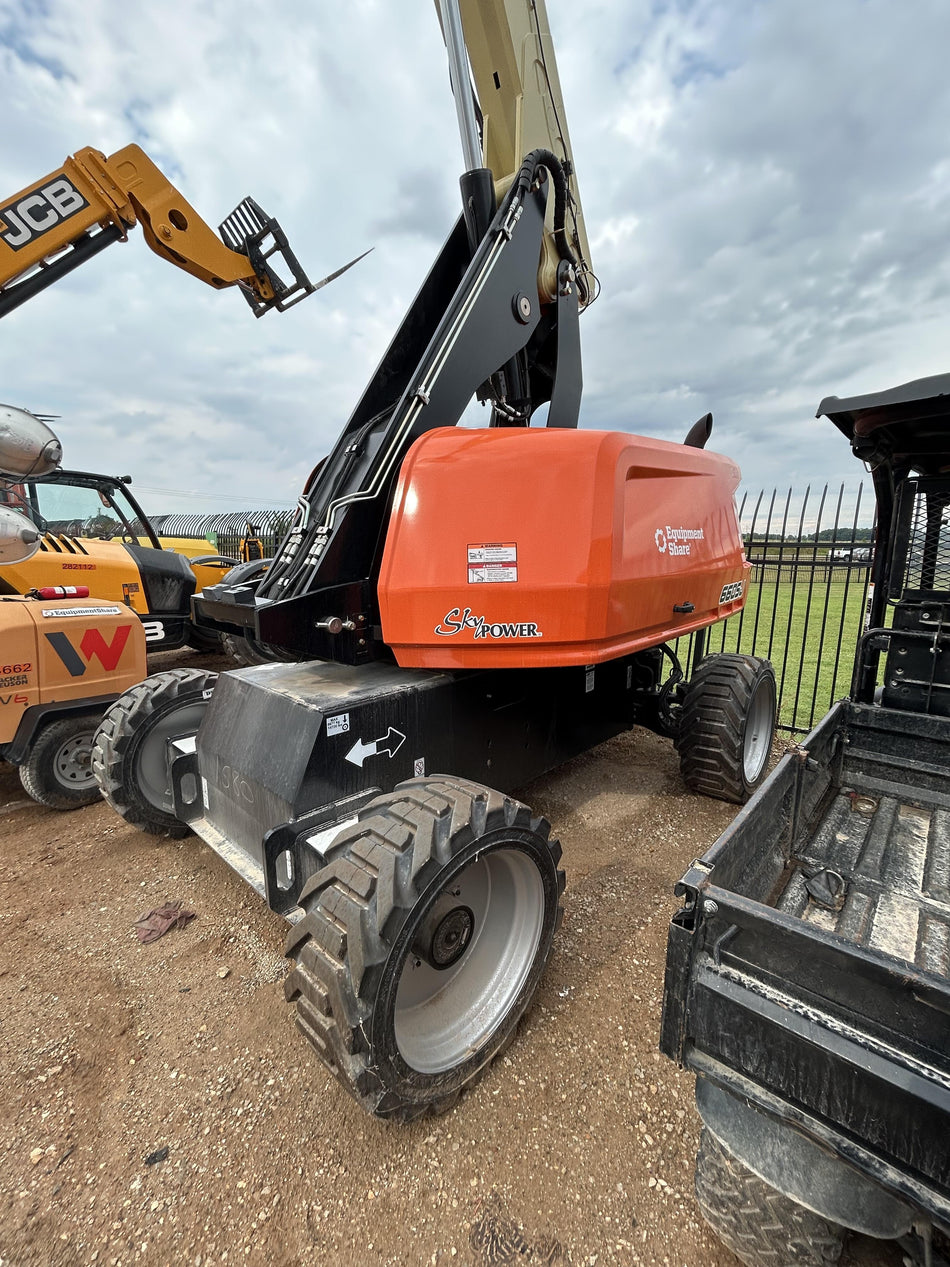 2025 JLG 660SJ