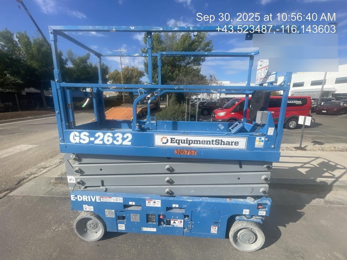 2023 GENIE GS-2632