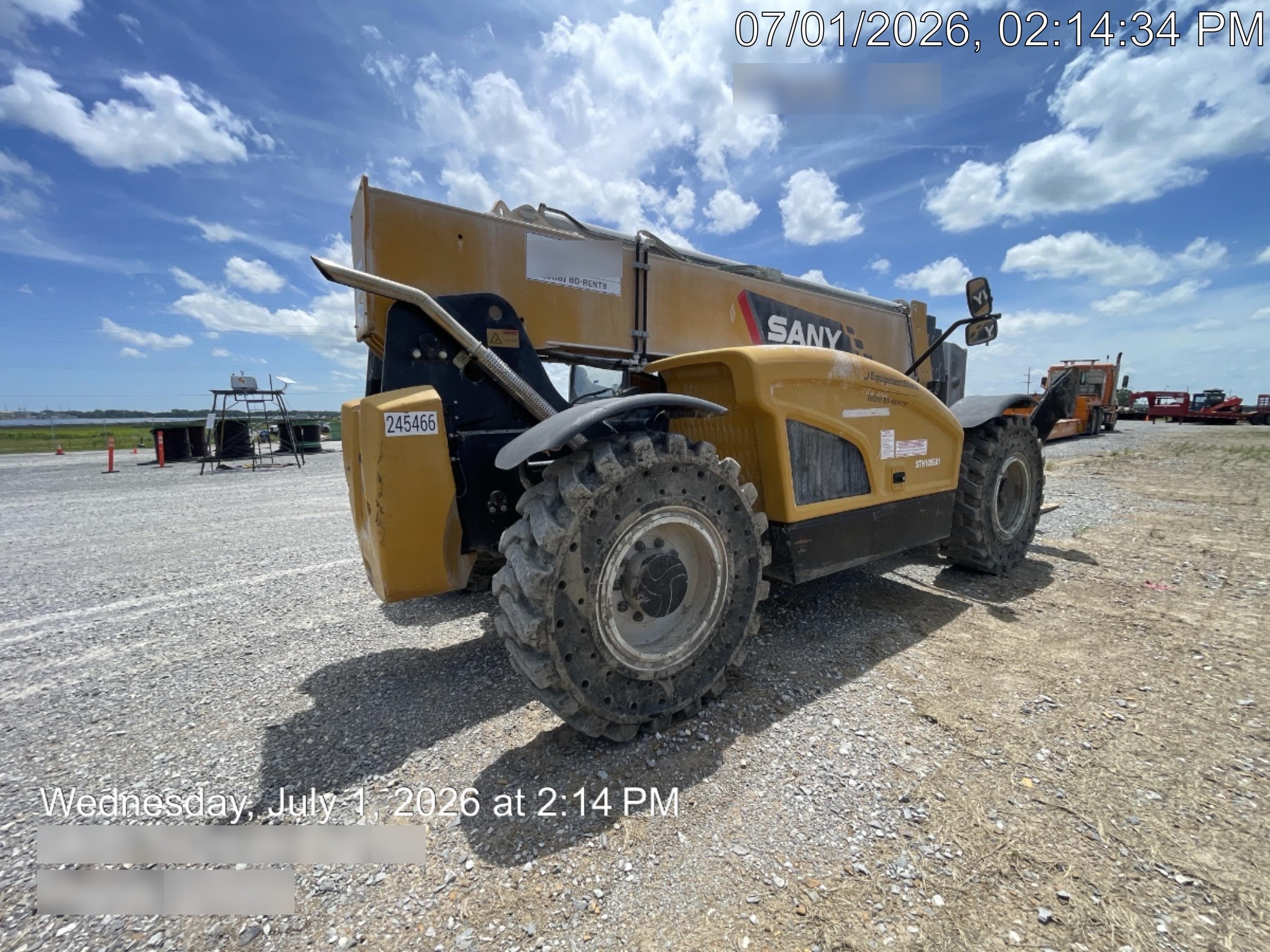 2022 SANY STH1056