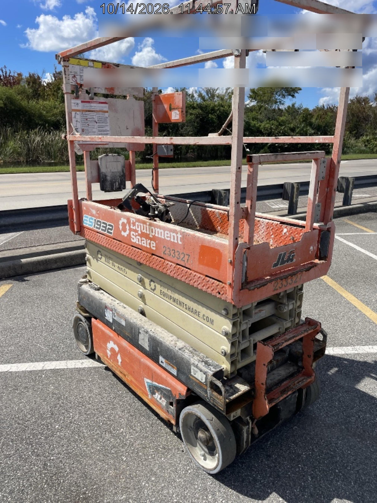 2022 JLG ES1932