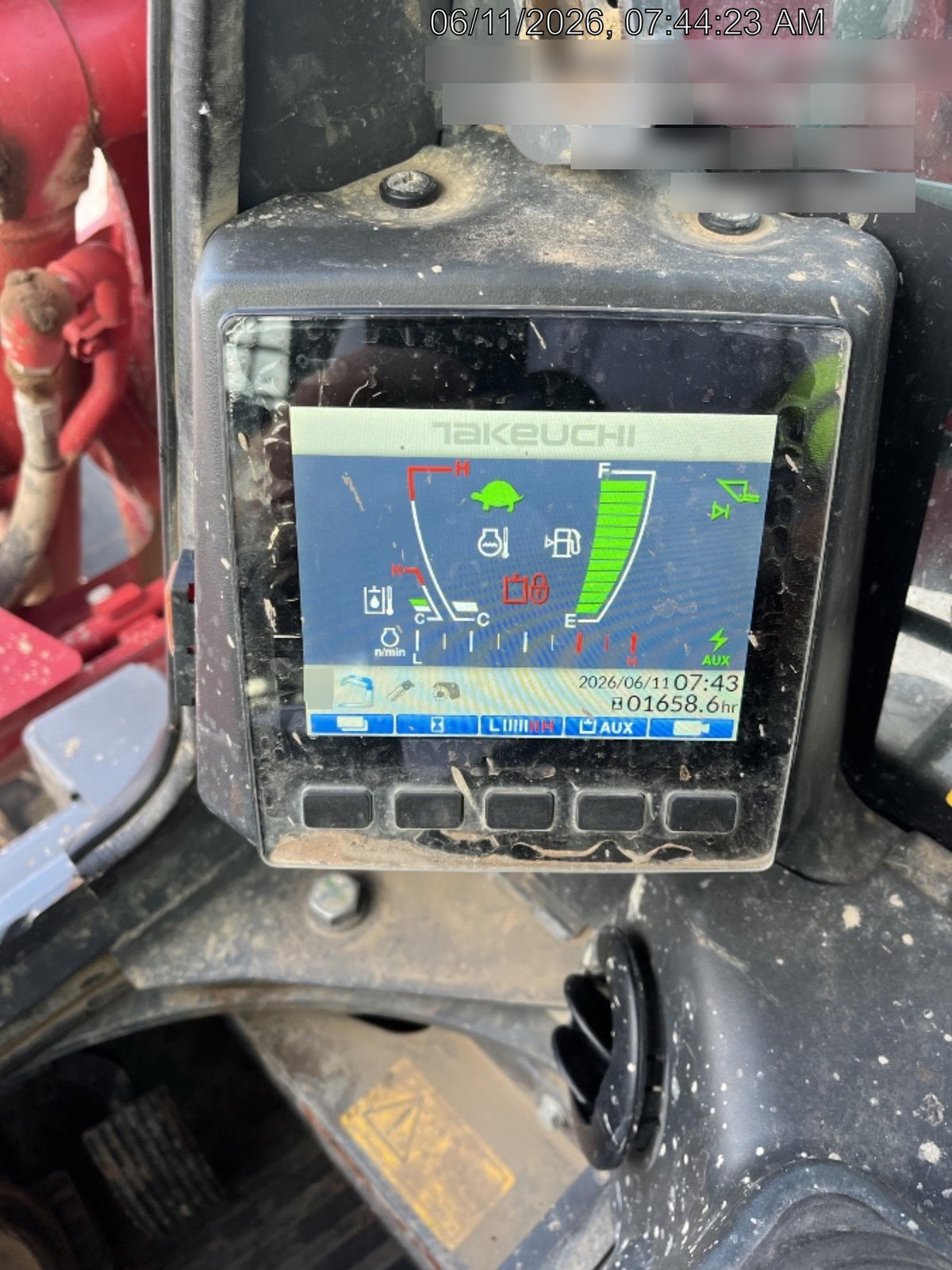 2024 TAKEUCHI TL10V2-CR
