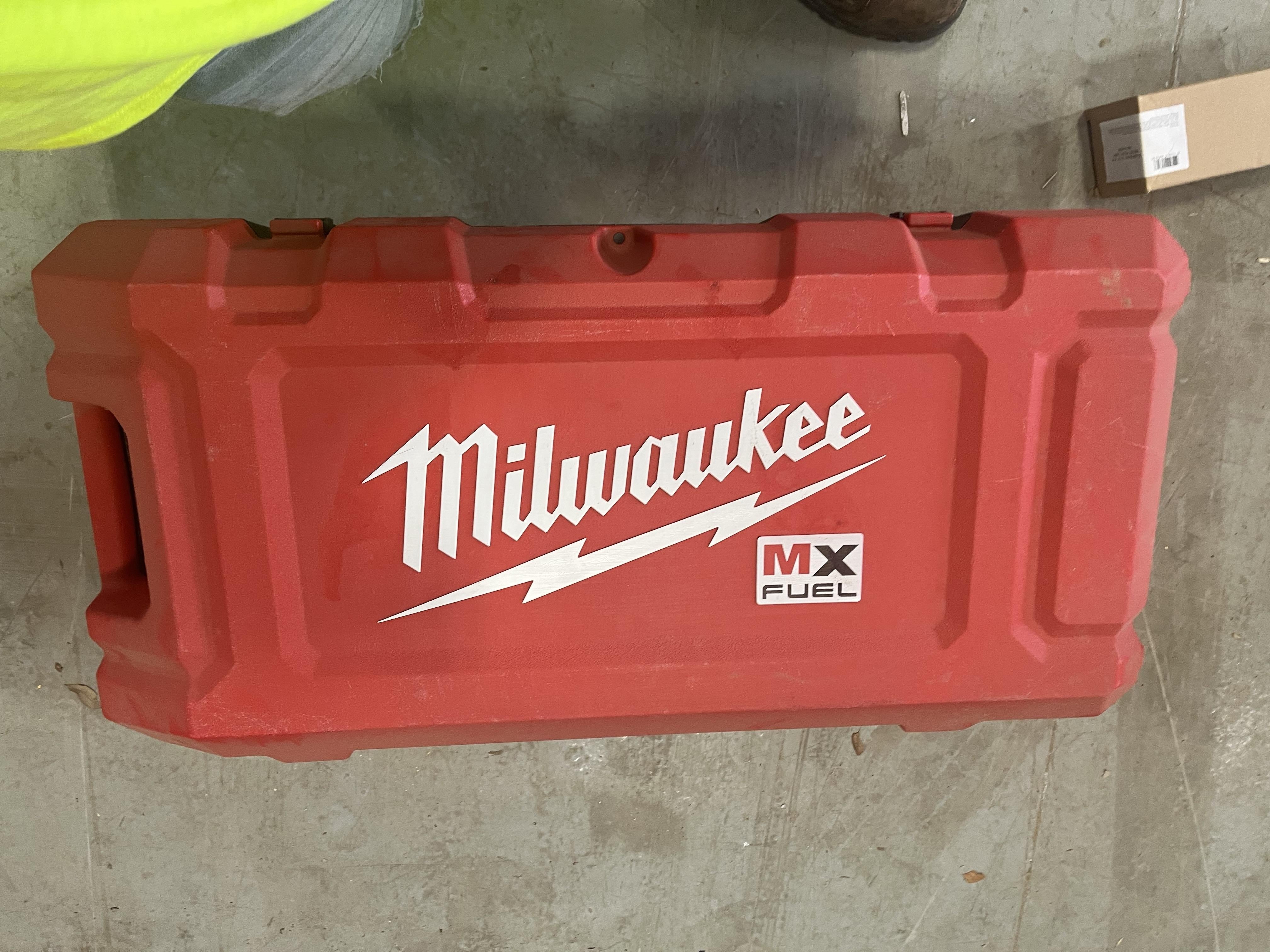 2022 MILWAUKEE MXF301-2CXS