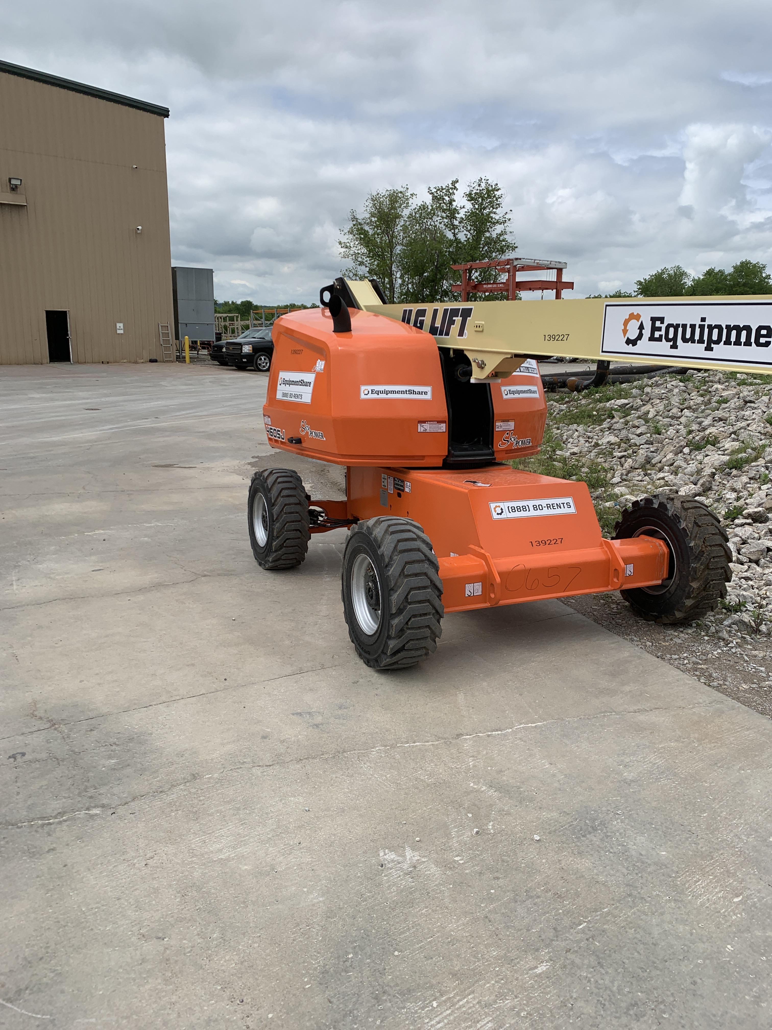 2021 JLG 460SJ