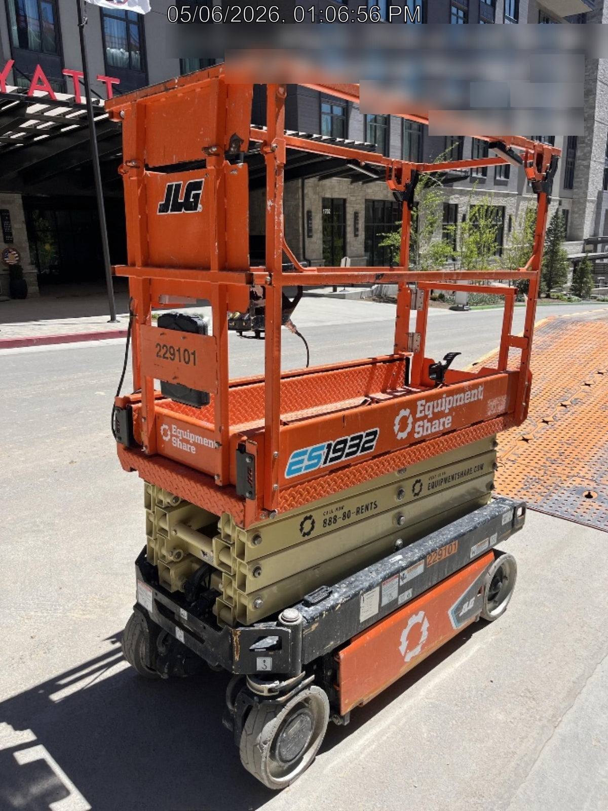 2022 JLG ES1932