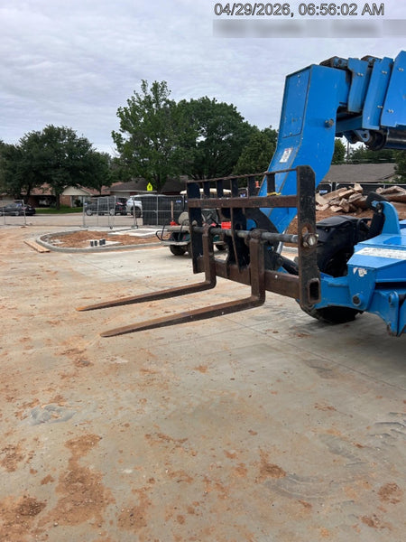 2017 GENIE GTH-1056