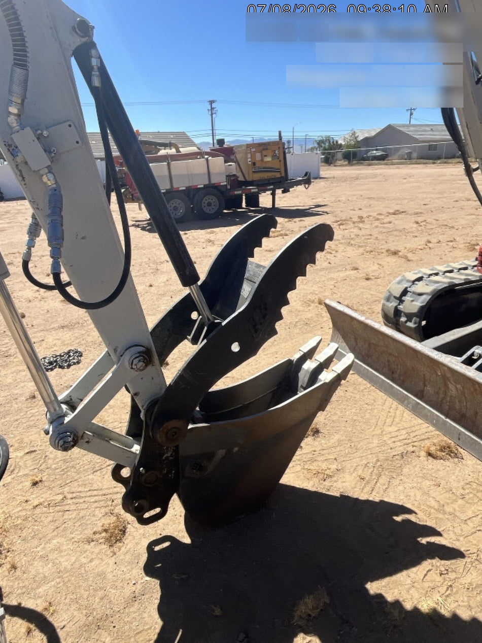 2024 TAKEUCHI TB250-2R
