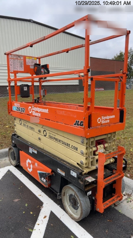 2022 JLG ES2632