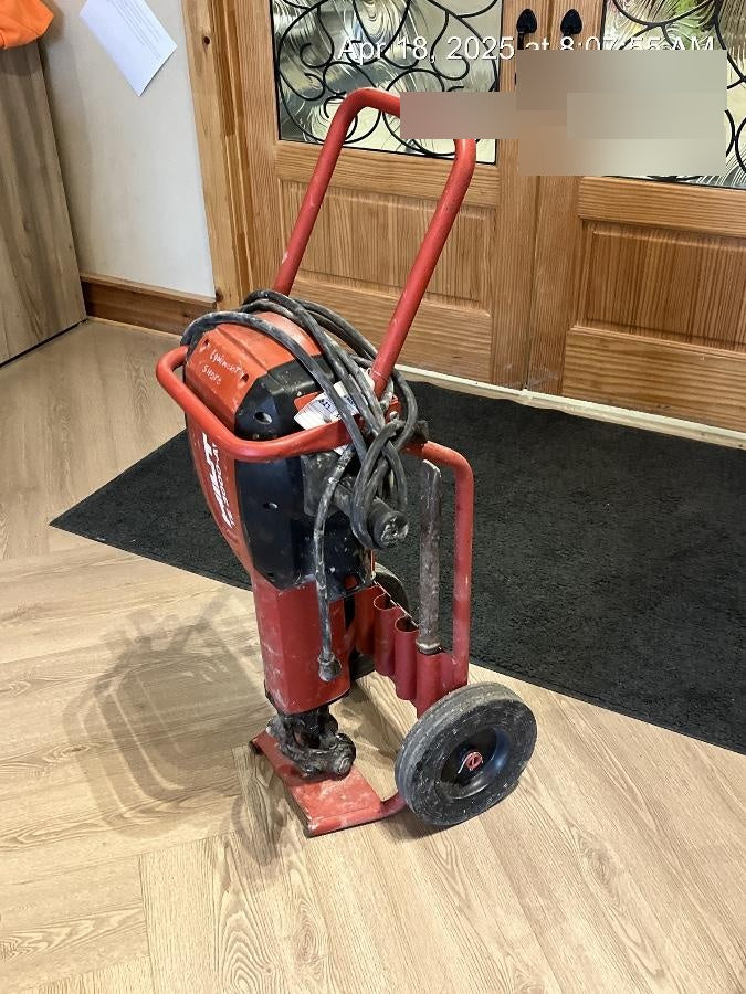 2020 HILTI TE 3000-AVR