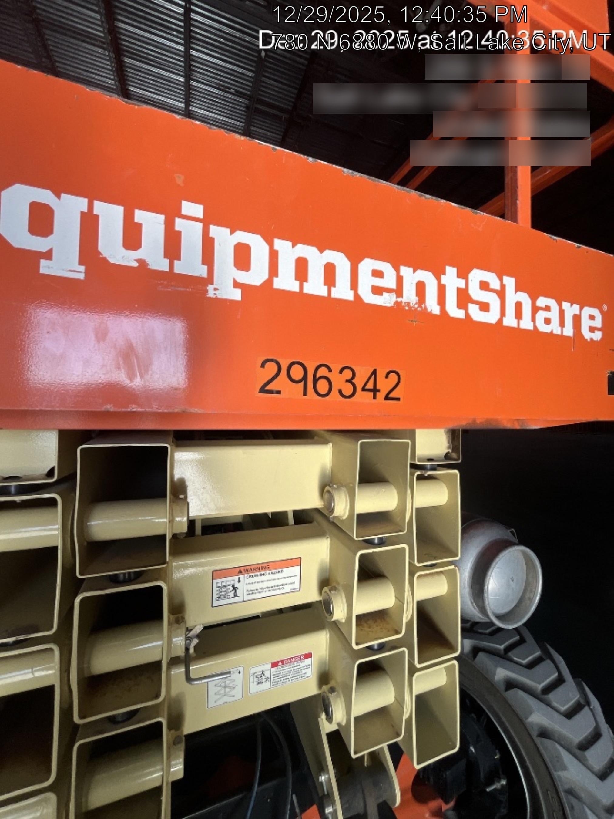 2023 JLG RT4394