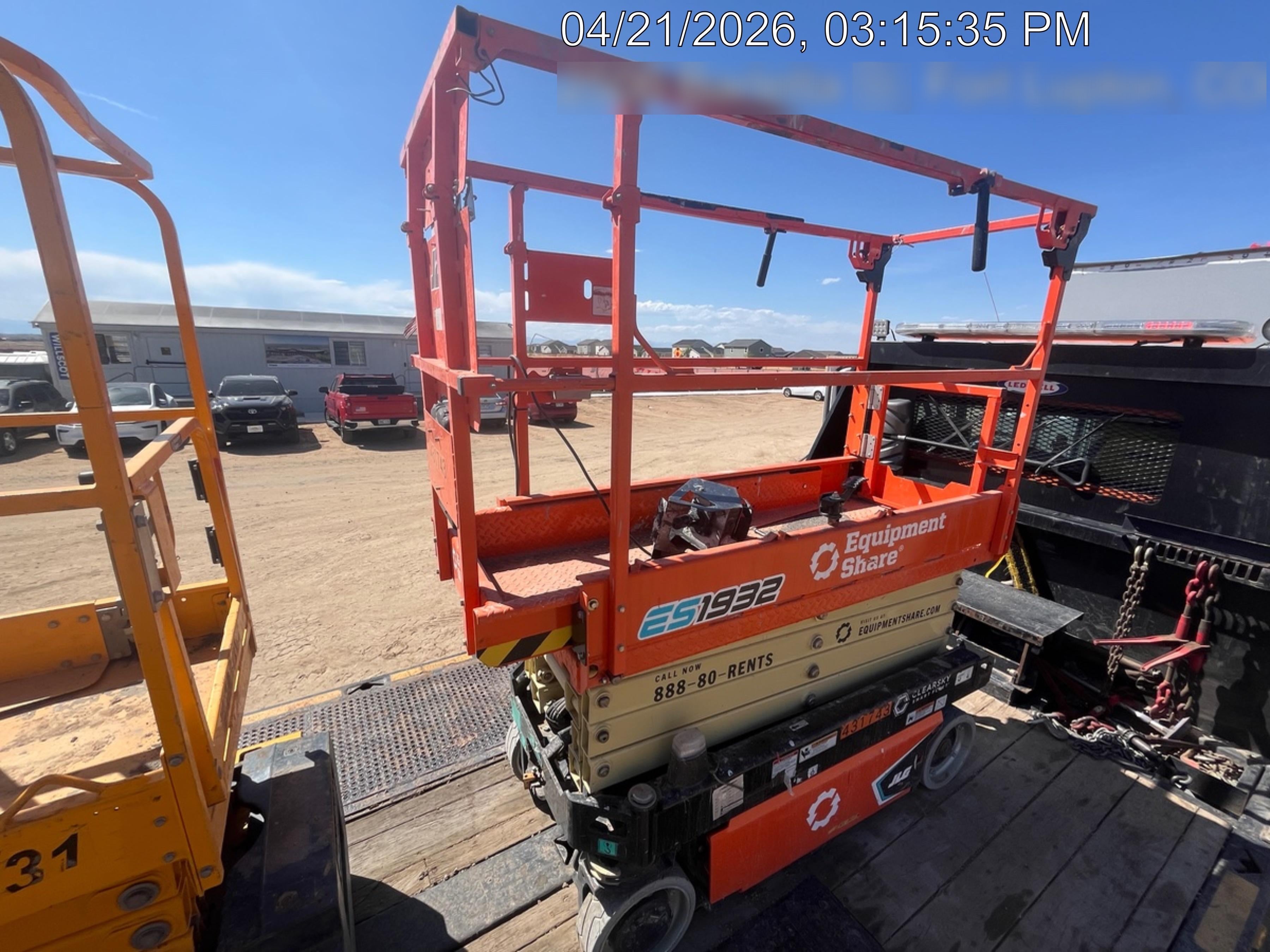 2024 JLG ES1932