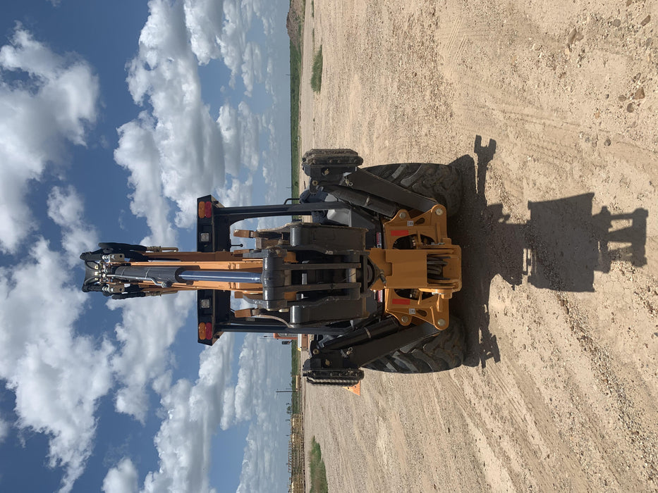 2020 CASE 580N EP - Extendable Backhoe