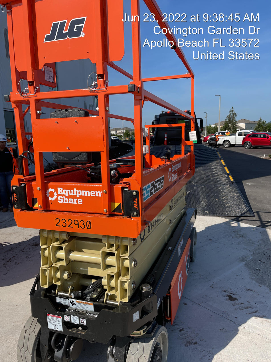 2022 JLG ES2632