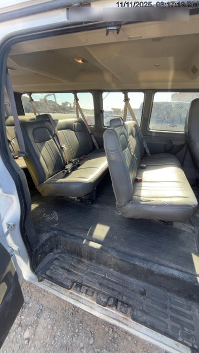 2023 CHEVROLET Express Van - Rental