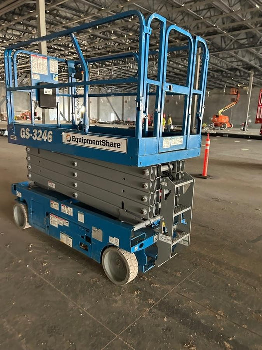 2020 Genie GS-3246 Standard, Folding full height swing gate, 800W Inverter