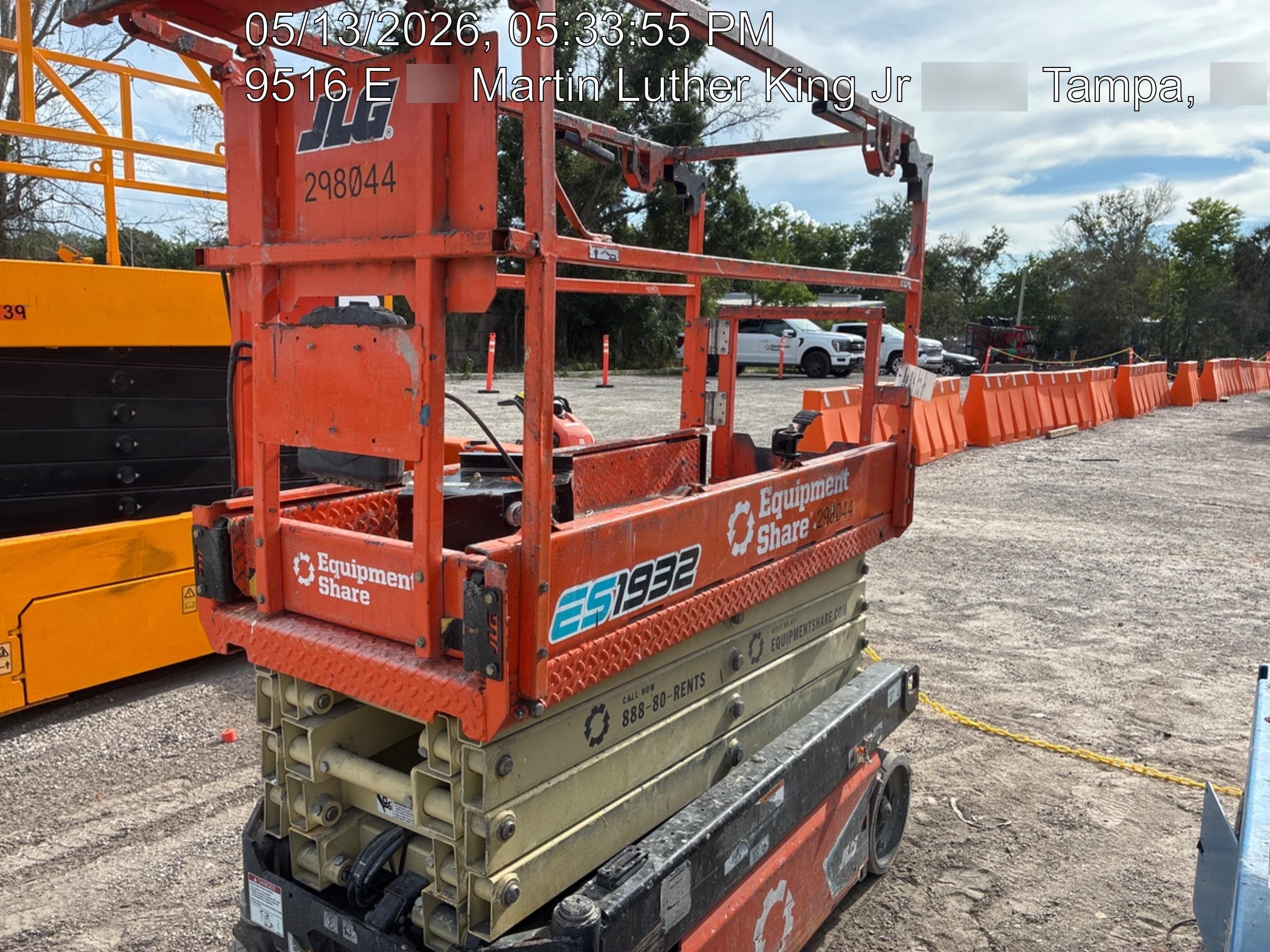 2023 JLG ES1932
