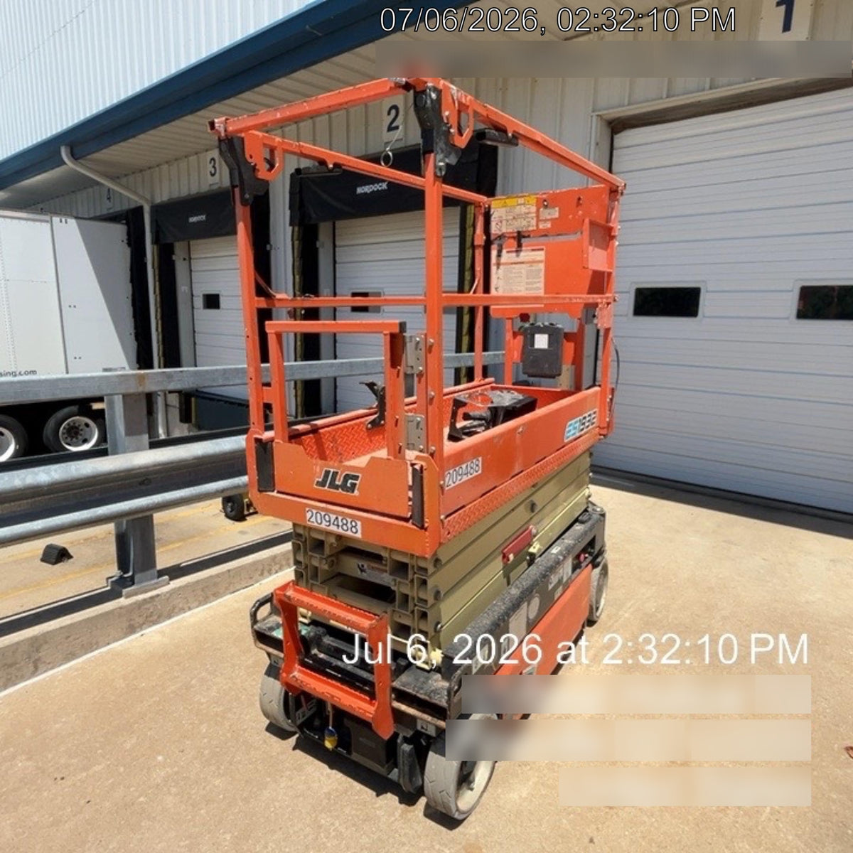 2022 JLG ES1932