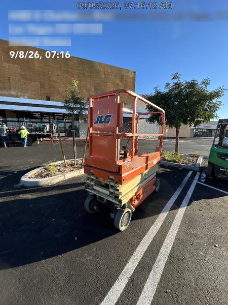 2016 JLG 1930ES Standard Options