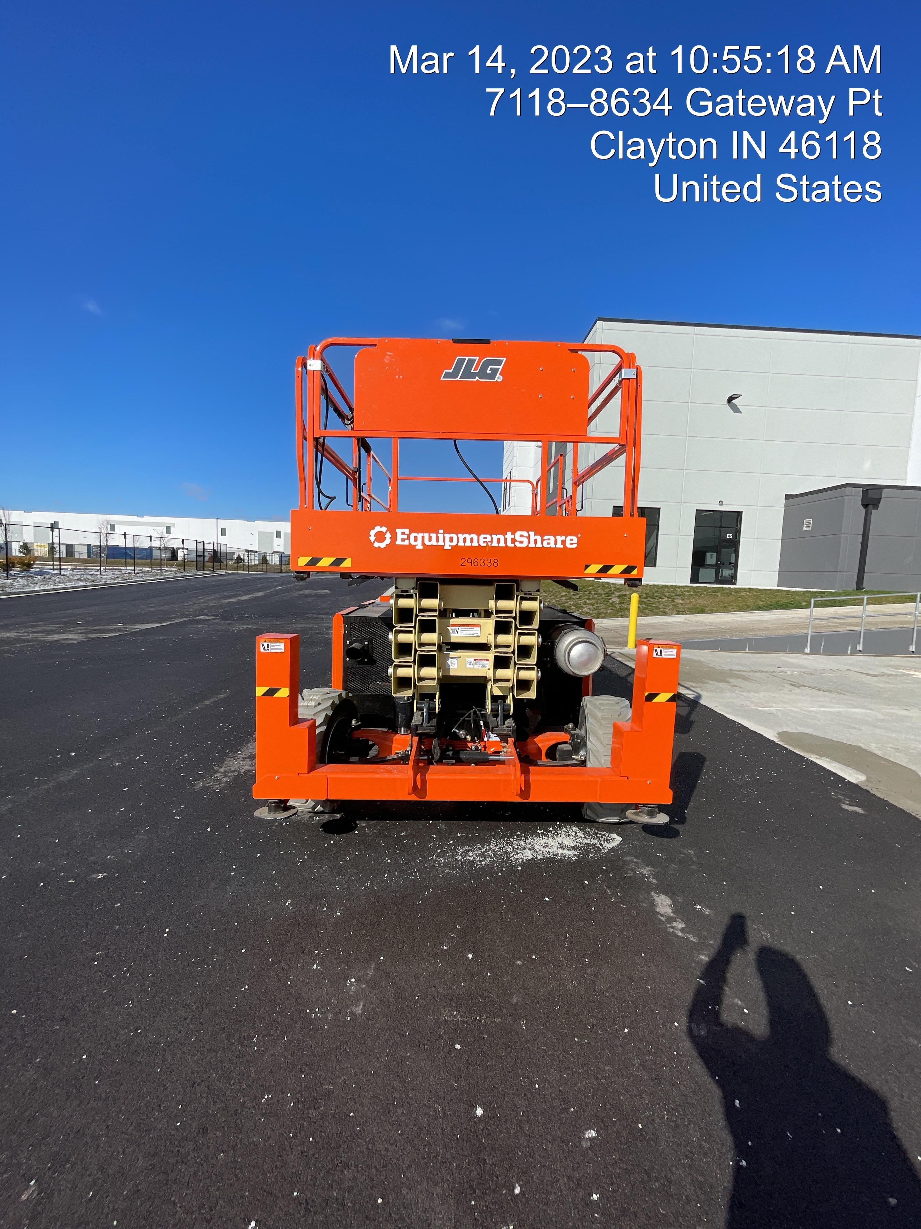 2023 JLG RT4394