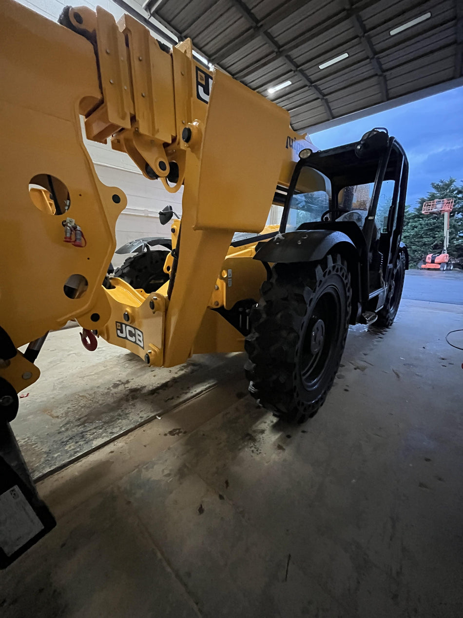2025 JCB 510-56
