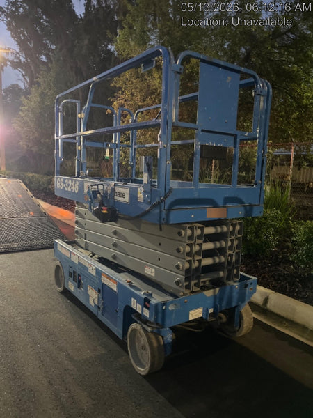 2019 Genie GS-3246 Folding rails with full height swing gate