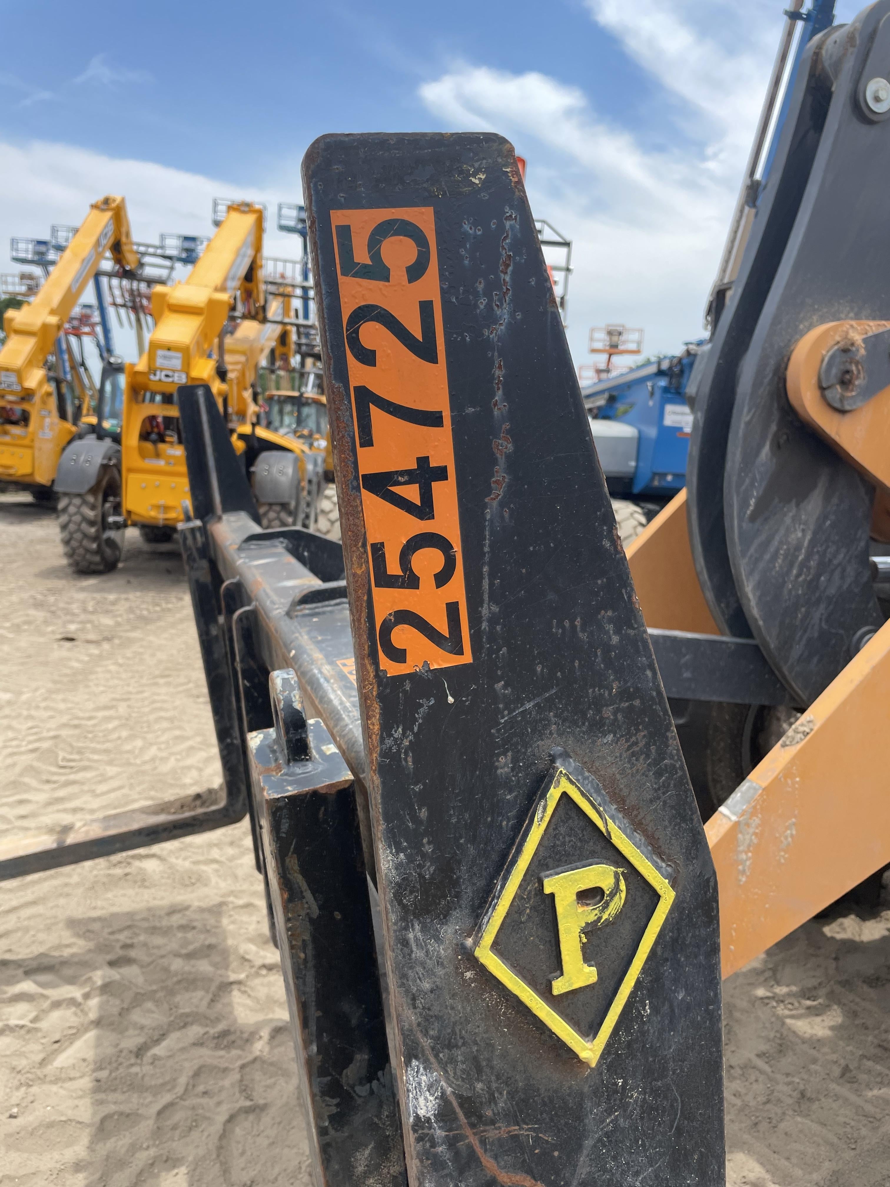 2022 PEMBERTON 72" Utility Forks