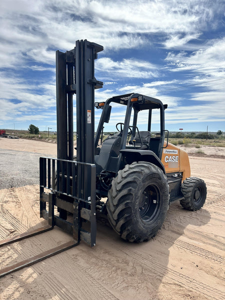 2023 CASE 588H
